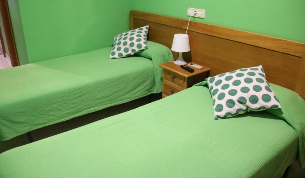 Milagro Hostal Burgales מראה חיצוני תמונה