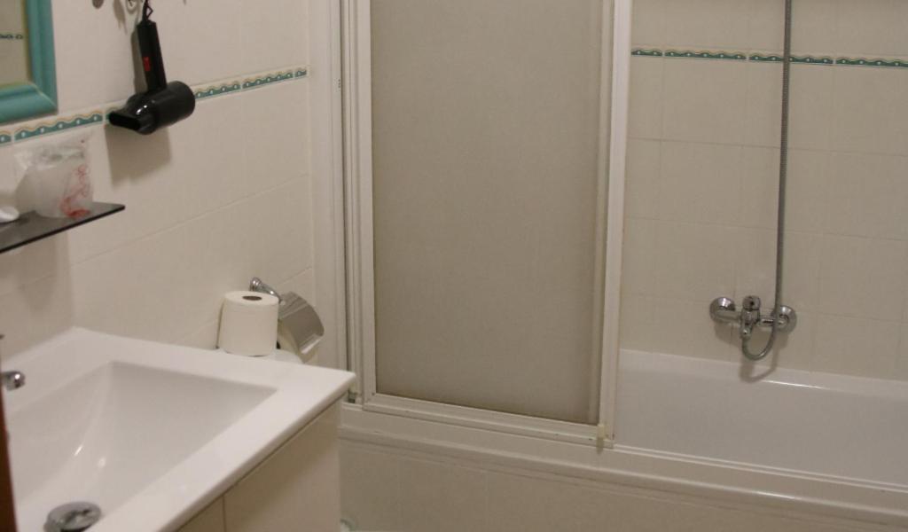 Milagro Hostal Burgales מראה חיצוני תמונה
